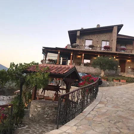 Orman Evi Leonard