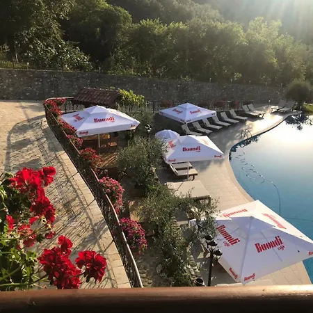 Orman Evi Leonard